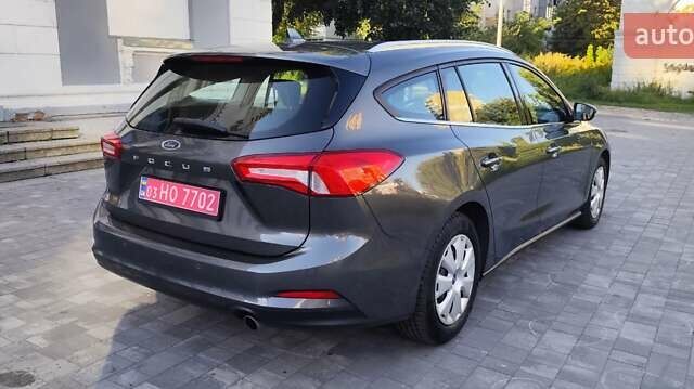 Серый Форд Фокус, объемом двигателя 2 л и пробегом 235 тыс. км за 13499 $, фото 4 на Automoto.ua