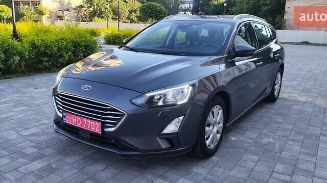 Серый Форд Фокус, объемом двигателя 2 л и пробегом 235 тыс. км за 13499 $, фото 2 на Automoto.ua