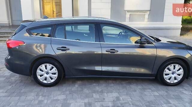 Серый Форд Фокус, объемом двигателя 2 л и пробегом 235 тыс. км за 13499 $, фото 6 на Automoto.ua