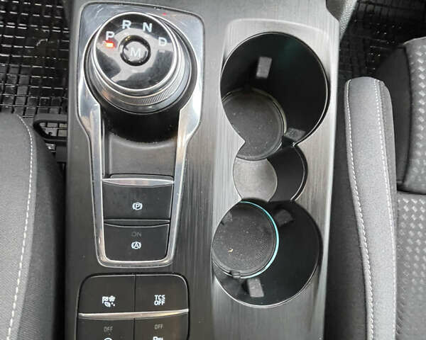 Серый Форд Фокус, объемом двигателя 1.5 л и пробегом 201 тыс. км за 13500 $, фото 10 на Automoto.ua