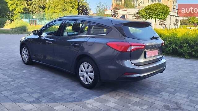 Серый Форд Фокус, объемом двигателя 2 л и пробегом 235 тыс. км за 13499 $, фото 8 на Automoto.ua