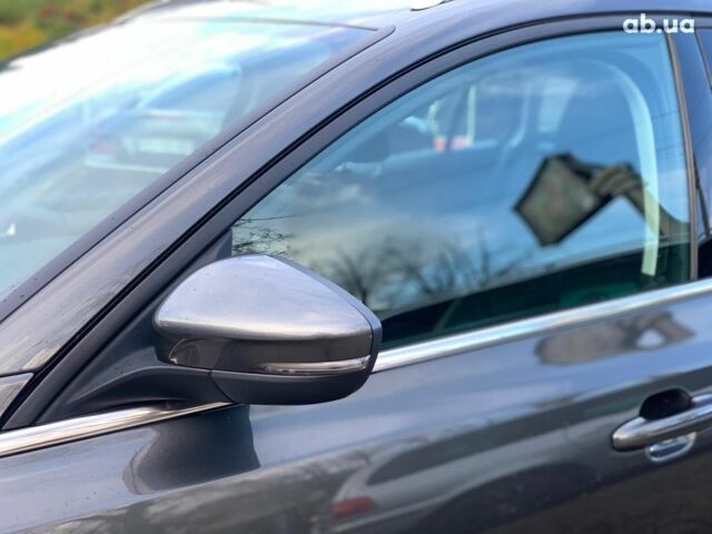 Сірий Форд Фокус, об'ємом двигуна 1.5 л та пробігом 137 тис. км за 15990 $, фото 8 на Automoto.ua