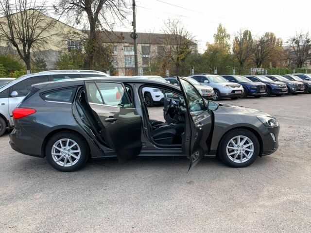 Сірий Форд Фокус, об'ємом двигуна 1.5 л та пробігом 137 тис. км за 15990 $, фото 13 на Automoto.ua