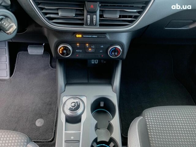 Сірий Форд Фокус, об'ємом двигуна 1.5 л та пробігом 137 тис. км за 15990 $, фото 32 на Automoto.ua