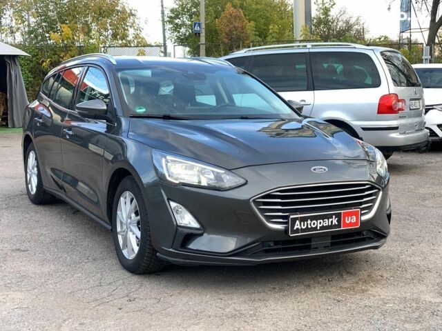 Сірий Форд Фокус, об'ємом двигуна 1.5 л та пробігом 137 тис. км за 15990 $, фото 2 на Automoto.ua