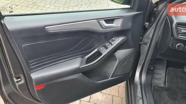 Сірий Форд Фокус, об'ємом двигуна 1.5 л та пробігом 145 тис. км за 14500 $, фото 10 на Automoto.ua