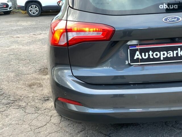Сірий Форд Фокус, об'ємом двигуна 1.5 л та пробігом 137 тис. км за 15990 $, фото 12 на Automoto.ua