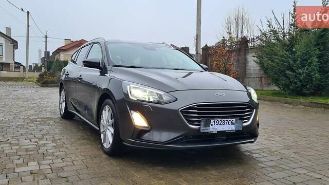 Сірий Форд Фокус, об'ємом двигуна 1.5 л та пробігом 145 тис. км за 14500 $, фото 2 на Automoto.ua