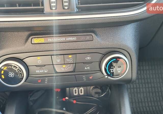 Серый Форд Фокус, объемом двигателя 2 л и пробегом 193 тыс. км за 18000 $, фото 10 на Automoto.ua