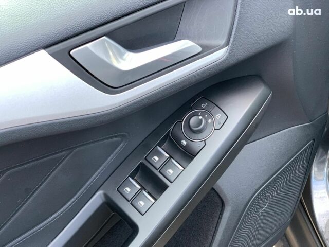 Сірий Форд Фокус, об'ємом двигуна 1.5 л та пробігом 137 тис. км за 15990 $, фото 18 на Automoto.ua