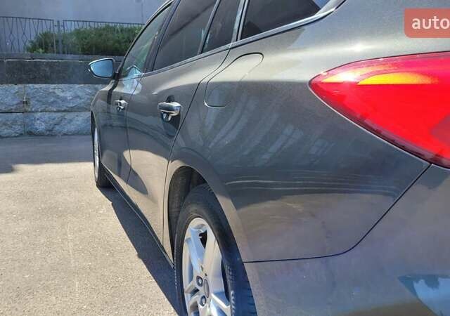 Серый Форд Фокус, объемом двигателя 2 л и пробегом 193 тыс. км за 18000 $, фото 7 на Automoto.ua