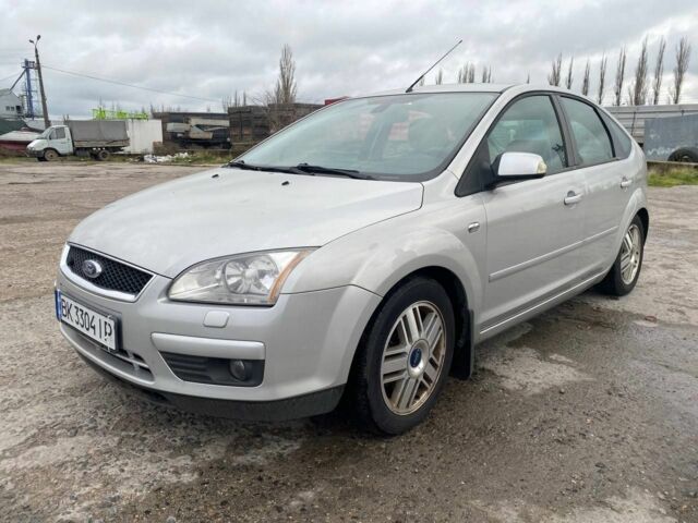 Серый Форд Фокус, объемом двигателя 1.8 л и пробегом 211 тыс. км за 4750 $, фото 1 на Automoto.ua