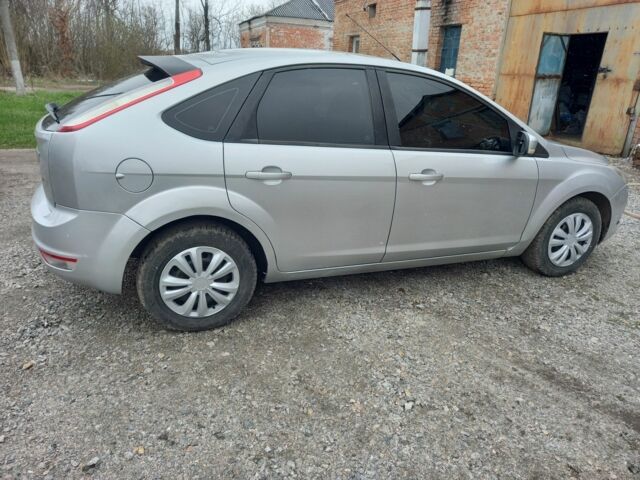 Форд Фокус 2008 у Белой Церкве на Automoto.ua Сірий Форд Фокус, об'ємом двигуна 1.6 л та пробігом 250 тис. км за 4700 $, фото 2 на Automoto.ua