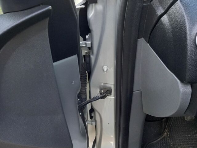 Форд Фокус 2008 у Белой Церкве на Automoto.ua Сірий Форд Фокус, об'ємом двигуна 1.6 л та пробігом 250 тис. км за 4700 $, фото 5 на Automoto.ua