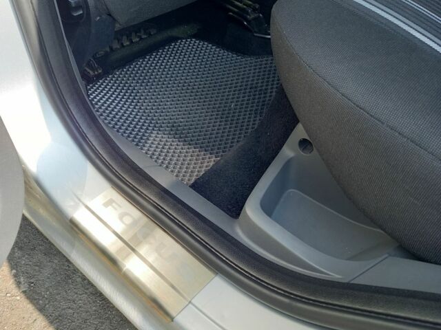 Форд Фокус 2008 у Белой Церкве на Automoto.ua Сірий Форд Фокус, об'ємом двигуна 1.6 л та пробігом 250 тис. км за 4700 $, фото 16 на Automoto.ua