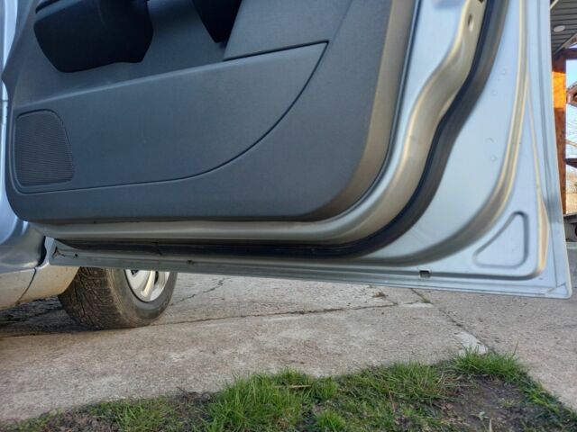 Форд Фокус 2008 у Белой Церкве на Automoto.ua Сірий Форд Фокус, об'ємом двигуна 1.6 л та пробігом 250 тис. км за 4700 $, фото 10 на Automoto.ua