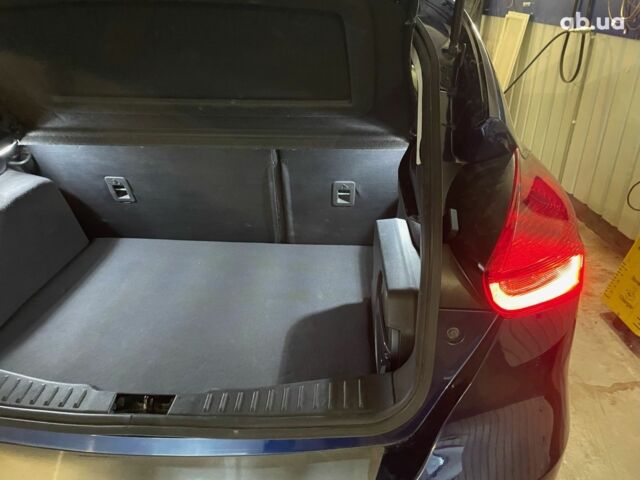 Синий Форд Фокус, объемом двигателя 1.9 л и пробегом 52 тыс. км за 12500 $, фото 13 на Automoto.ua