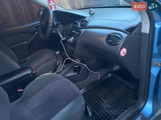 Синій Форд Фокус, об'ємом двигуна 1.8 л та пробігом 372 тис. км за 2800 $, фото 11 на Automoto.ua