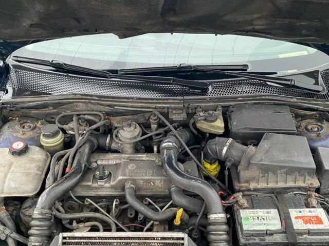 Синій Форд Фокус, об'ємом двигуна 1.8 л та пробігом 255 тис. км за 1800 $, фото 19 на Automoto.ua