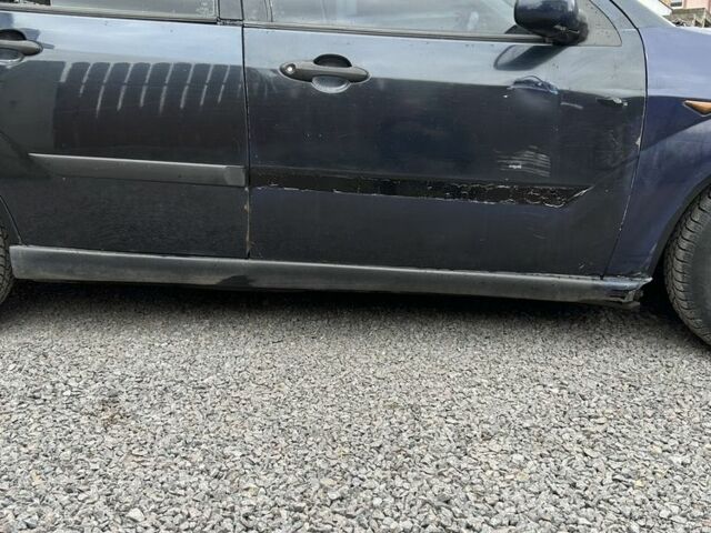 Синий Форд Фокус, объемом двигателя 1.8 л и пробегом 380 тыс. км за 850 $, фото 6 на Automoto.ua