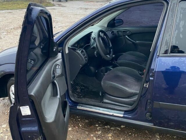 Синій Форд Фокус, об'ємом двигуна 1.8 л та пробігом 255 тис. км за 1800 $, фото 9 на Automoto.ua