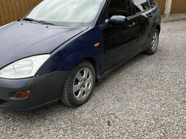 Синий Форд Фокус, объемом двигателя 1.8 л и пробегом 380 тыс. км за 850 $, фото 1 на Automoto.ua