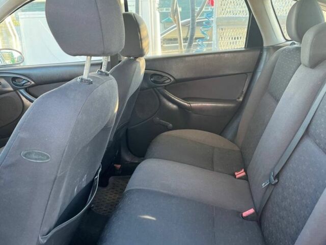 Синій Форд Фокус, об'ємом двигуна 1.6 л та пробігом 309 тис. км за 2300 $, фото 1 на Automoto.ua