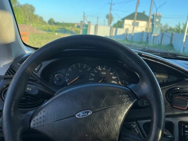 Синій Форд Фокус, об'ємом двигуна 1.6 л та пробігом 309 тис. км за 2300 $, фото 3 на Automoto.ua