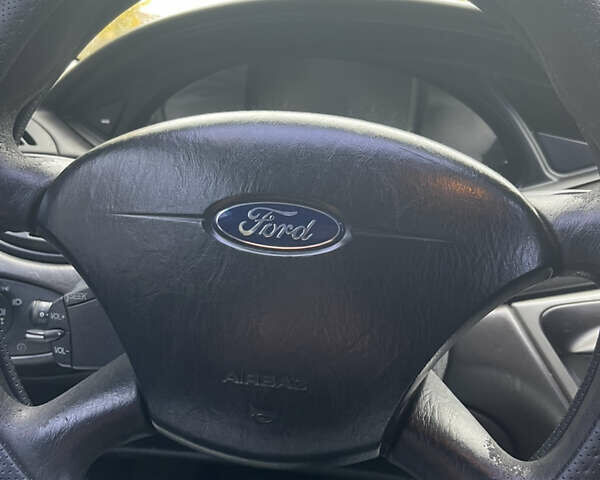 Синій Форд Фокус, об'ємом двигуна 1.8 л та пробігом 280 тис. км за 3800 $, фото 7 на Automoto.ua