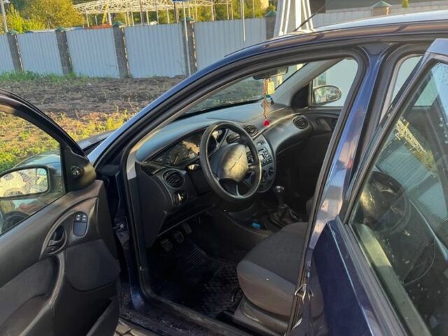 Синій Форд Фокус, об'ємом двигуна 1.6 л та пробігом 309 тис. км за 2300 $, фото 5 на Automoto.ua