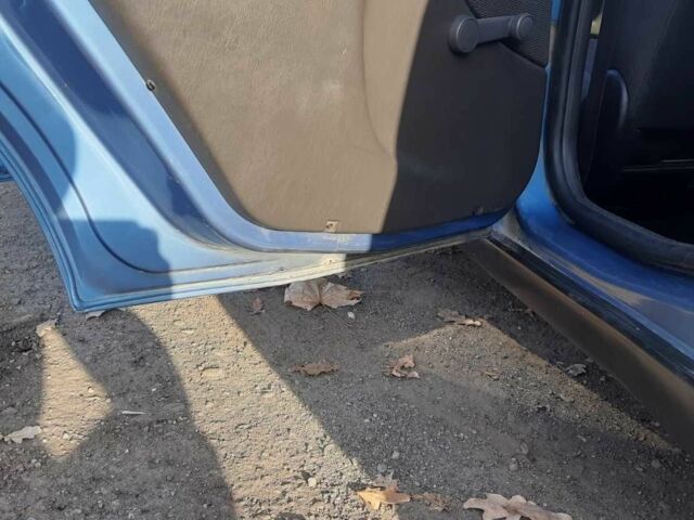 Синій Форд Фокус, об'ємом двигуна 1.8 л та пробігом 230 тис. км за 3300 $, фото 8 на Automoto.ua