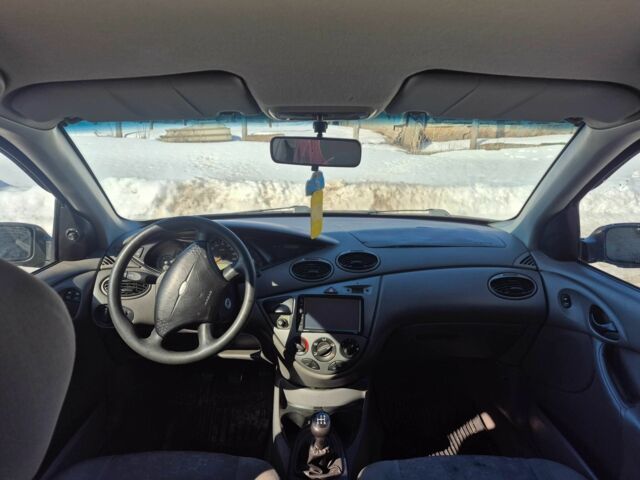 Синий Форд Фокус, объемом двигателя 1.8 л и пробегом 226 тыс. км за 1700 $, фото 5 на Automoto.ua