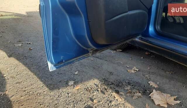 Синий Форд Фокус, объемом двигателя 1.8 л и пробегом 222 тыс. км за 3500 $, фото 10 на Automoto.ua