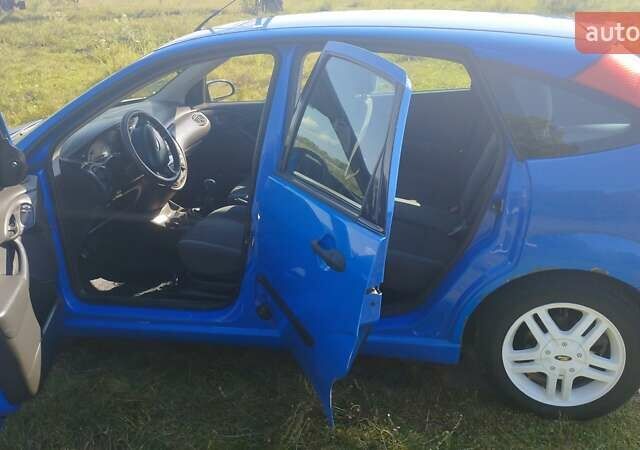 Синій Форд Фокус, об'ємом двигуна 1.6 л та пробігом 263 тис. км за 3150 $, фото 5 на Automoto.ua