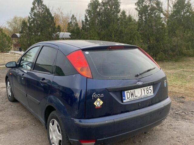 Синий Форд Фокус, объемом двигателя 1.8 л и пробегом 296 тыс. км за 2000 $, фото 2 на Automoto.ua
