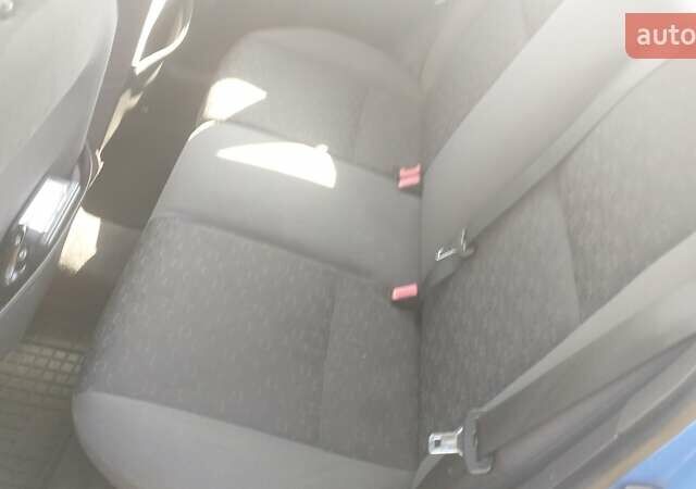 Синий Форд Фокус, объемом двигателя 1.6 л и пробегом 263 тыс. км за 3150 $, фото 14 на Automoto.ua