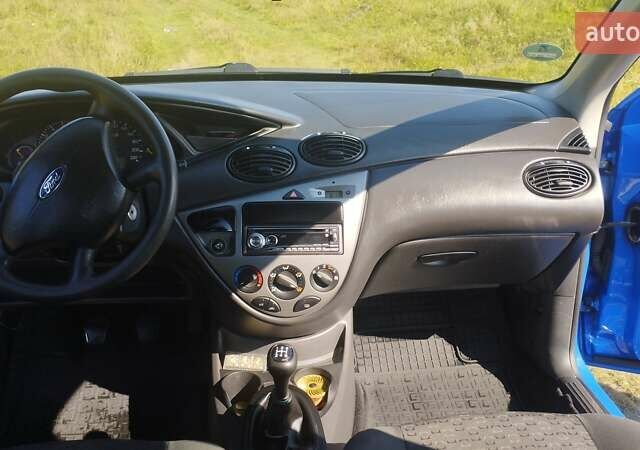 Синий Форд Фокус, объемом двигателя 1.6 л и пробегом 263 тыс. км за 3150 $, фото 12 на Automoto.ua