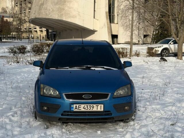 Синій Форд Фокус, об'ємом двигуна 1.6 л та пробігом 435 тис. км за 3350 $, фото 4 на Automoto.ua