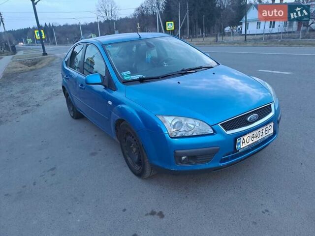 Синий Форд Фокус, объемом двигателя 2 л и пробегом 450 тыс. км за 3800 $, фото 3 на Automoto.ua