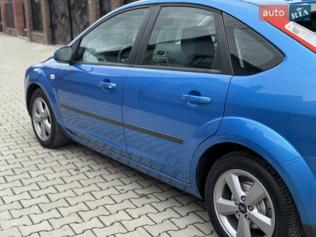 Синій Форд Фокус, об'ємом двигуна 1.6 л та пробігом 220 тис. км за 4500 $, фото 15 на Automoto.ua