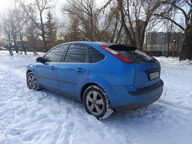 Синій Форд Фокус, об'ємом двигуна 1.6 л та пробігом 435 тис. км за 3350 $, фото 9 на Automoto.ua