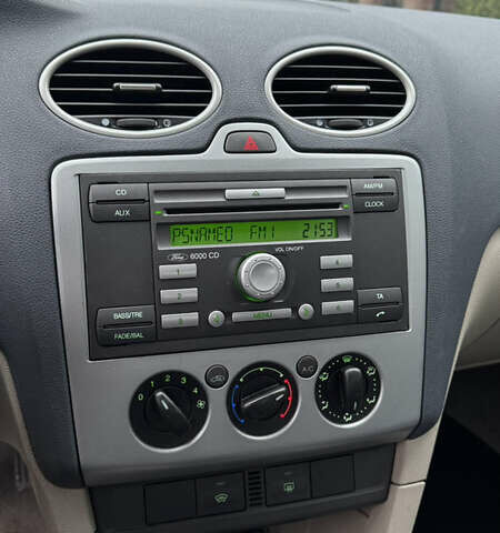 Синій Форд Фокус, об'ємом двигуна 1.6 л та пробігом 220 тис. км за 4500 $, фото 22 на Automoto.ua