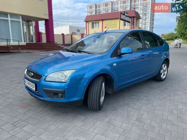 Синий Форд Фокус, объемом двигателя 2 л и пробегом 350 тыс. км за 3333 $, фото 1 на Automoto.ua
