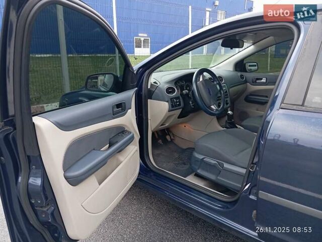 Синій Форд Фокус, об'ємом двигуна 1.6 л та пробігом 286 тис. км за 4500 $, фото 3 на Automoto.ua