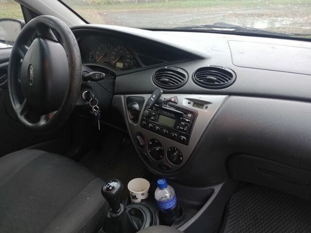 Синій Форд Фокус, об'ємом двигуна 1 л та пробігом 330 тис. км за 2200 $, фото 6 на Automoto.ua