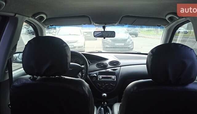 Синий Форд Фокус, объемом двигателя 1.4 л и пробегом 300 тыс. км за 3200 $, фото 4 на Automoto.ua