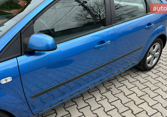 Синій Форд Фокус, об'ємом двигуна 1.6 л та пробігом 220 тис. км за 4500 $, фото 20 на Automoto.ua