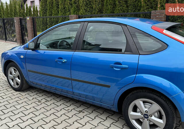 Синій Форд Фокус, об'ємом двигуна 1.6 л та пробігом 220 тис. км за 4500 $, фото 19 на Automoto.ua