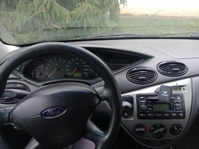 Синій Форд Фокус, об'ємом двигуна 1 л та пробігом 330 тис. км за 2200 $, фото 7 на Automoto.ua