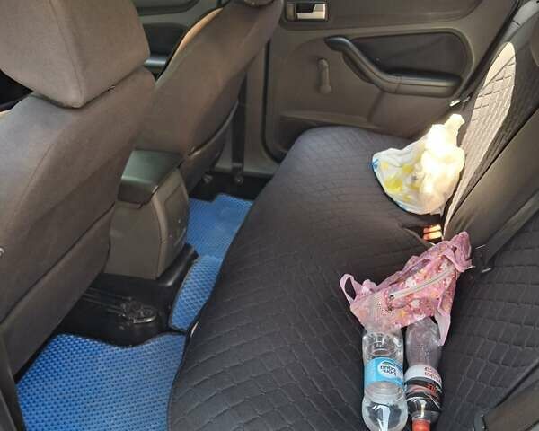 Синій Форд Фокус, об'ємом двигуна 1.6 л та пробігом 451 тис. км за 3500 $, фото 2 на Automoto.ua